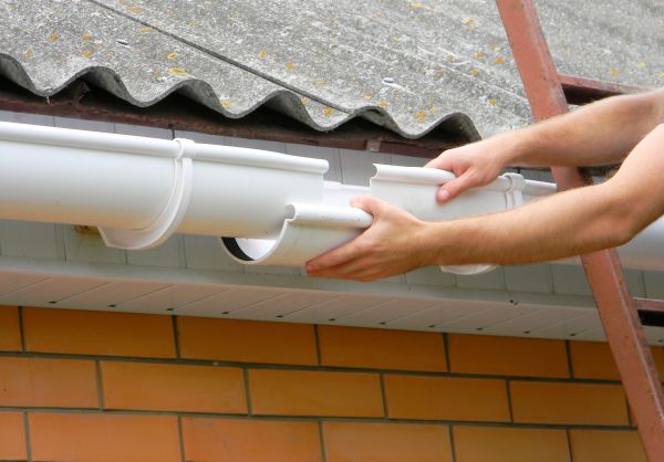 Cost of Gutter Hanging in Grand Rapids